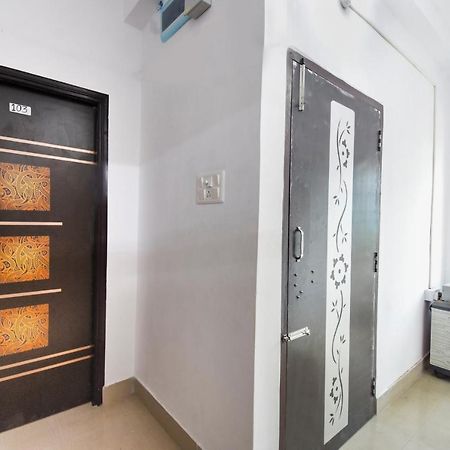 Oyo Flagship Mishika Homes Calcutta Eksteriør billede