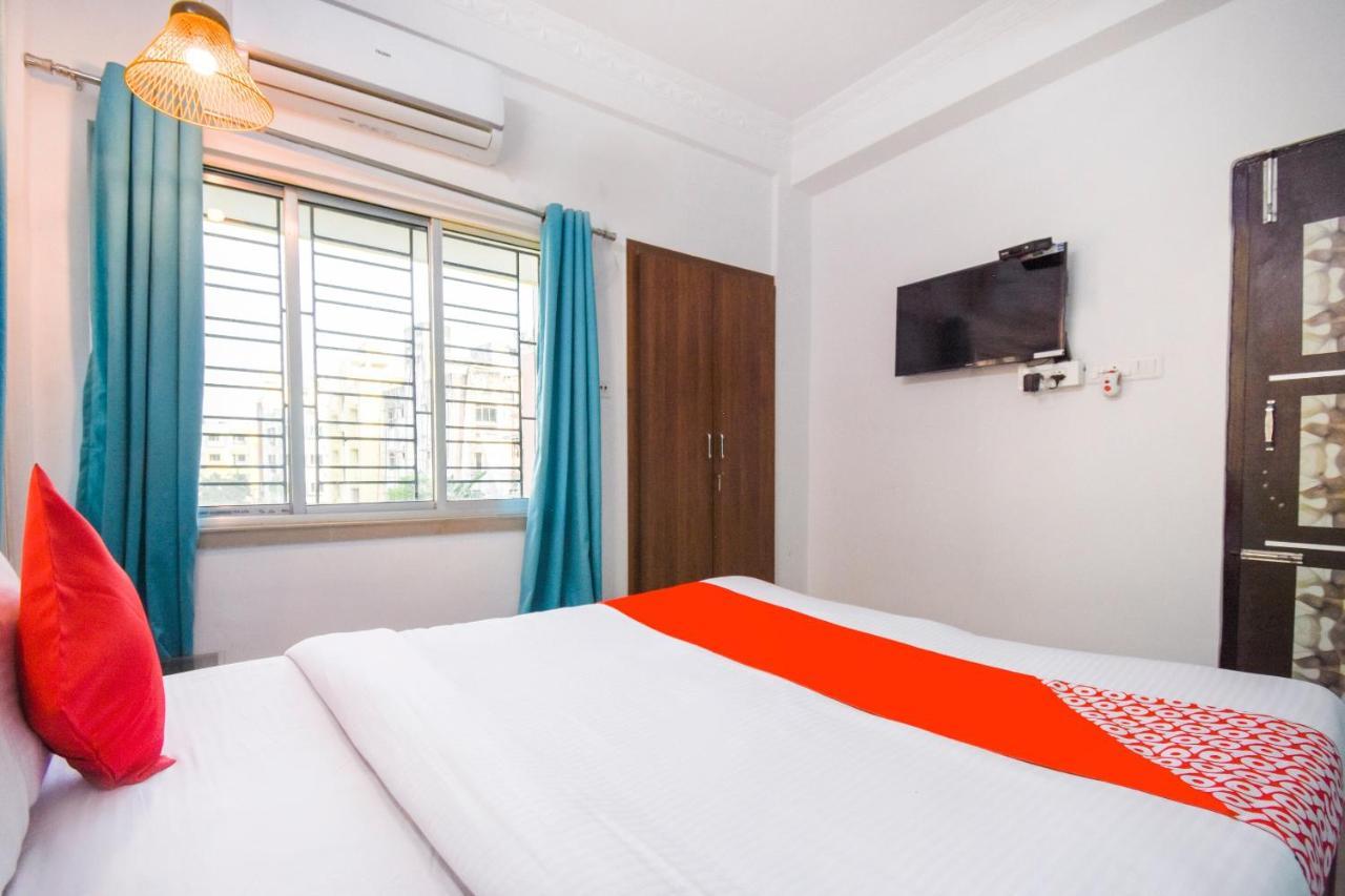 Oyo Flagship Mishika Homes Calcutta Eksteriør billede